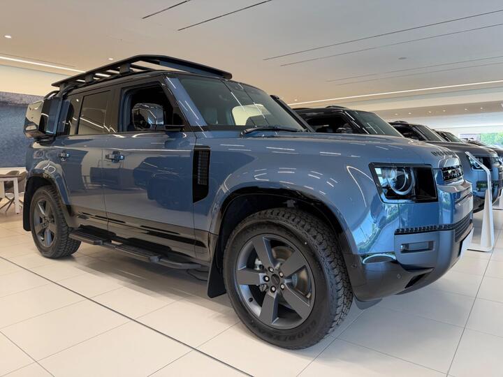 Land Rover Defender 110 3.0 D250 MHEV X-Dynamic SE Auto 4WD Euro 6 (s/s) 5dr