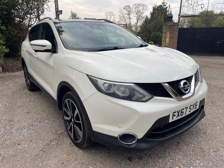 Nissan Qashqai 1.5 DCi Tekna 2WD Euro 6 (s/s) 5dr