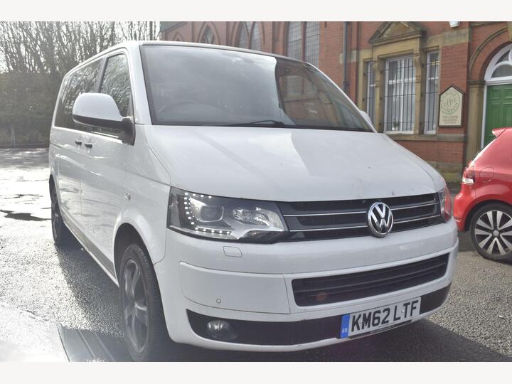Volkswagen Caravelle 2.0 BiTDI Edition 25 DSG 4Motion Euro 5 5dr Volkswagen Caravelle 2.0 BiTDI Edition 25 DSG 4Motion Euro 5 5dr