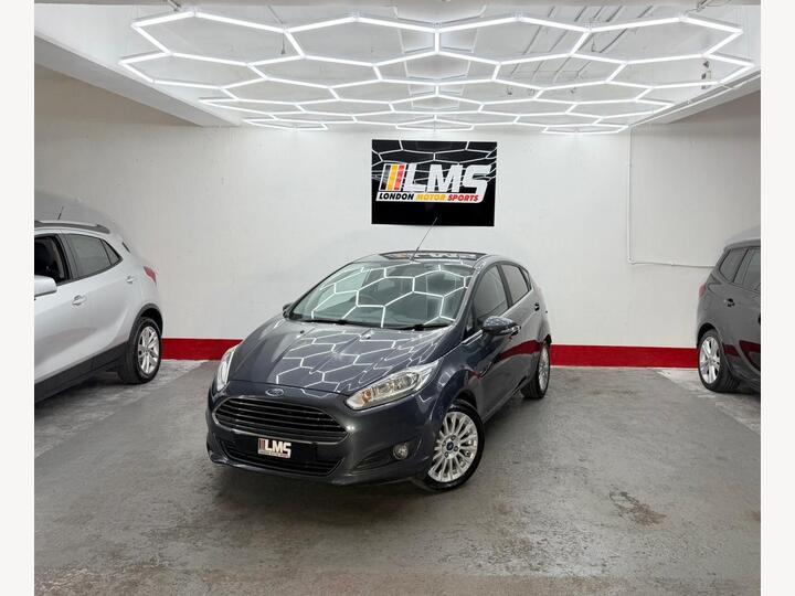 Ford Fiesta 1.0T EcoBoost Titanium Euro 5 (s/s) 5dr