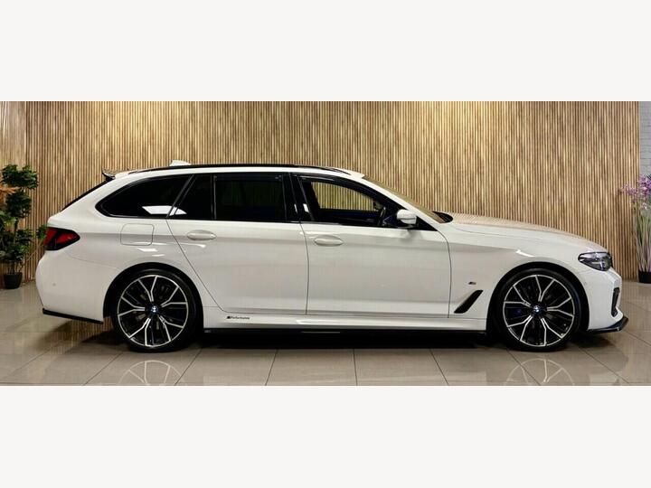 BMW 5 SERIES 2.0 520d MHT M Sport Touring Steptronic XDrive Euro 6 (s/s) 5dr