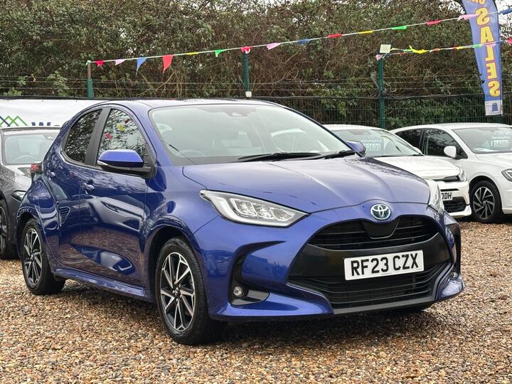 Toyota Yaris 1.5 VVT-h Design E-CVT Euro 6 (s/s) 5dr