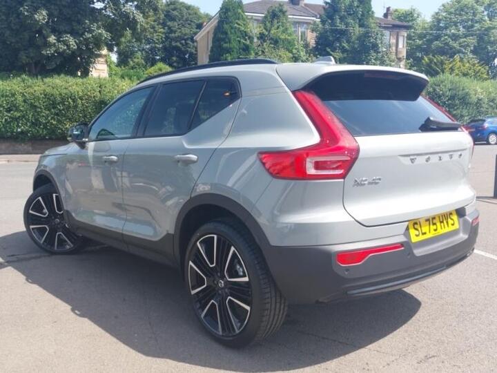 Volvo XC40 2.0 B4 MHEV Ultra Dark DCT Auto Euro 6 (s/s) 5dr