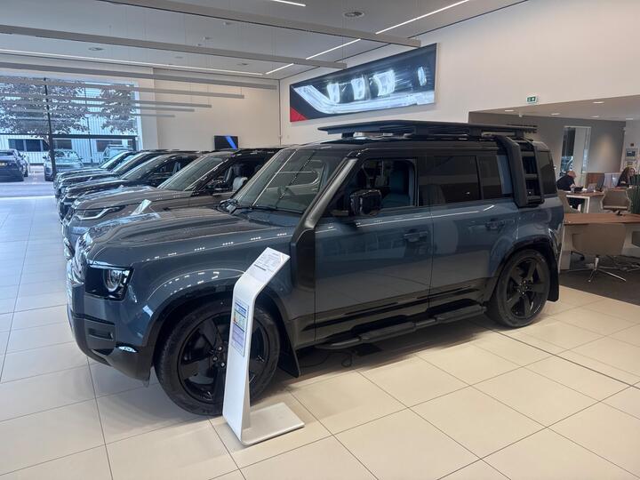 Land Rover Defender 110 2.0 P300e 15.4kWh X-Dynamic SE Auto 4WD Euro 6 (s/s) 5dr