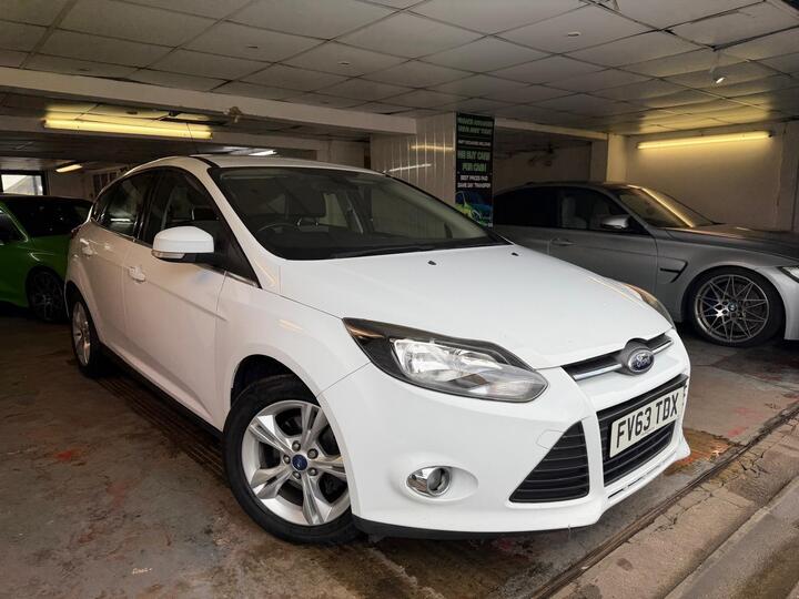 Ford Focus 1.6 TDCi Zetec Euro 5 (s/s) 5dr