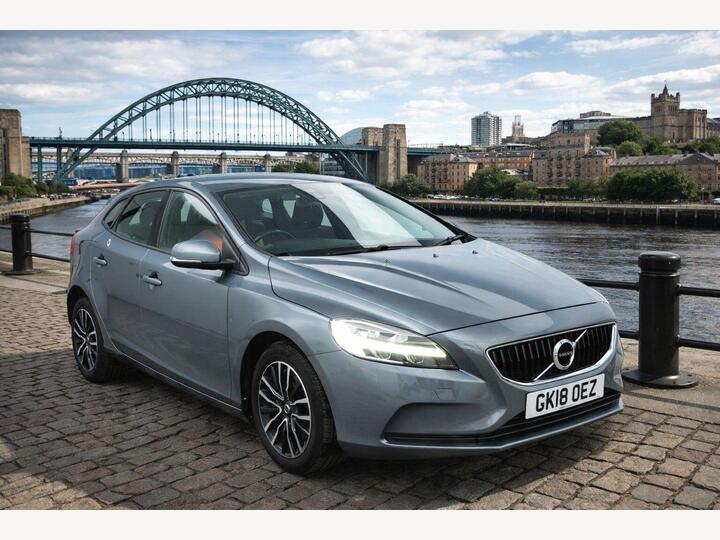 Volvo V40 2.0 T2 Momentum Euro 6 (s/s) 5dr