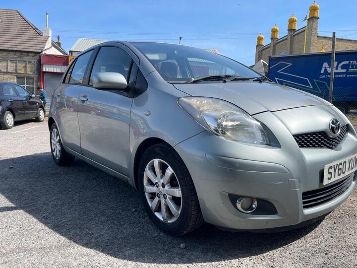 Toyota Yaris 1.33 Dual VVT-i T Spirit Euro 5 (s/s) 5dr