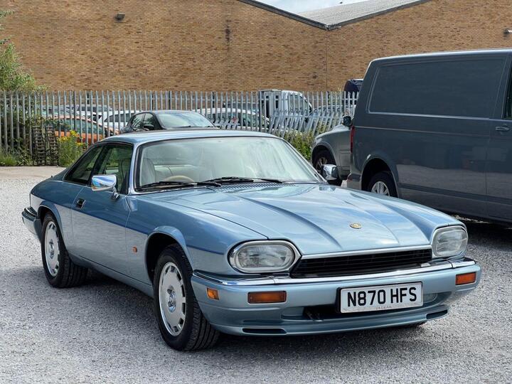 Jaguar XJ 4.0 4.0 2d 223 BHP