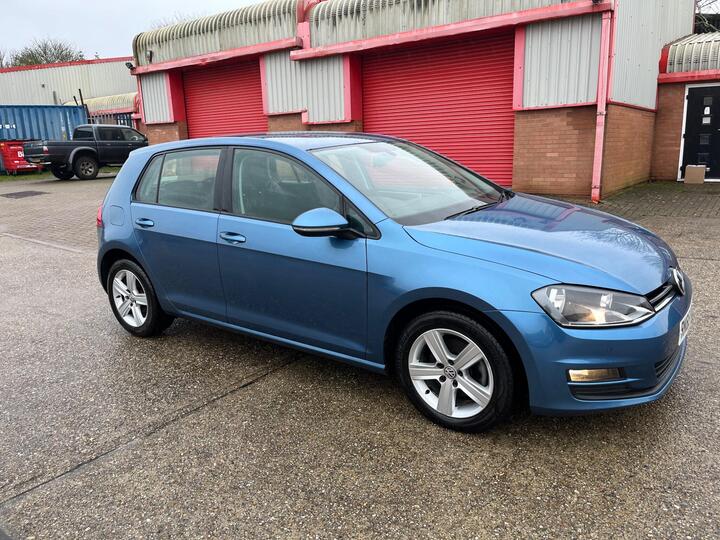 Volkswagen Golf 1.6 TDI BlueMotion Tech Match Euro 6 (s/s) 5dr Volkswagen Golf 1.6 TDI BlueMotion Tech Match Euro 6 (s/s) 5dr