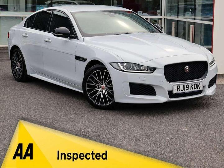 Jaguar XE 2.0i Landmark Auto Euro 6 (s/s) 4dr