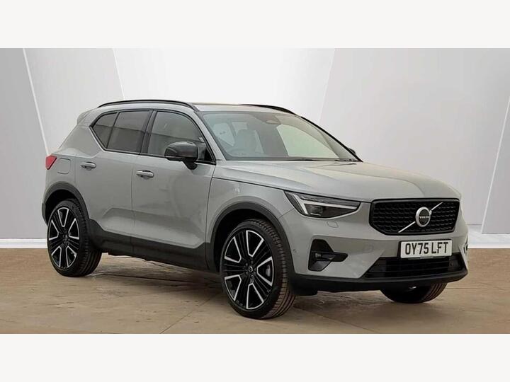 Volvo XC40 2.0 B4 MHEV Ultra Dark DCT Auto Euro 6 (s/s) 5dr