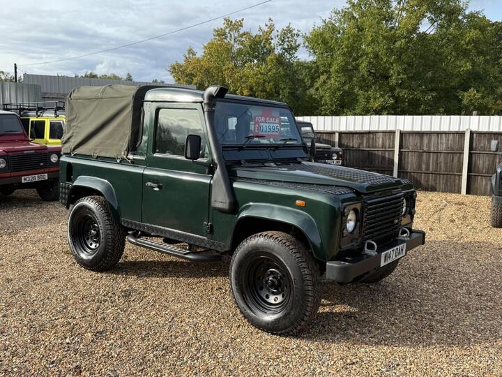 Land Rover DEFENDER 90 2.5 TD5 2dr Land Rover DEFENDER 90 2.5 TD5 2dr