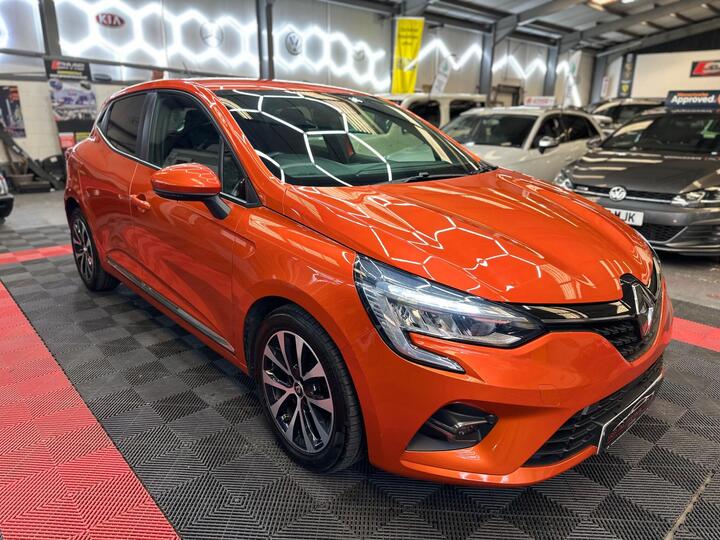 Renault Clio 1.0 TCe Iconic Euro 6 (s/s) 5dr