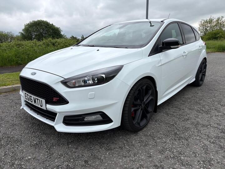 Ford Focus 2.0T EcoBoost ST-3 Euro 6 (s/s) 5dr