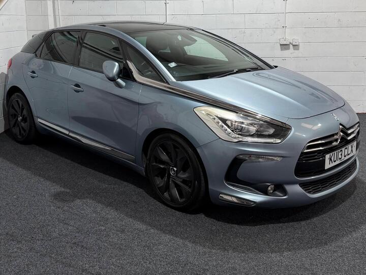 Citroen DS5 2.0 HDi DStyle Euro 5 5dr Citroen DS5 2.0 HDi DStyle Euro 5 5dr