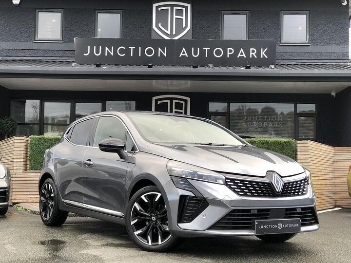 Renault Clio 1.0 TCe Techno Euro 6 (s/s) 5dr Renault Clio 1.0 TCe Techno Euro 6 (s/s) 5dr