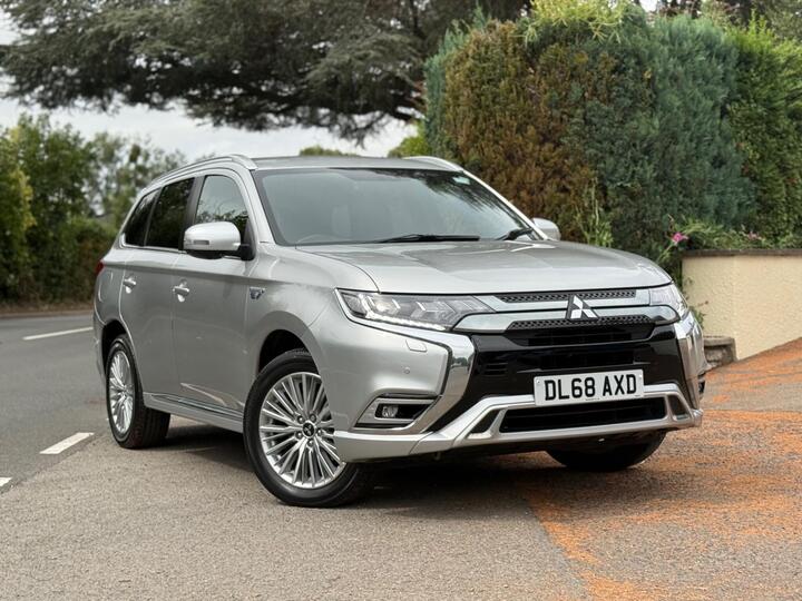 Mitsubishi Outlander 2.4h TwinMotor 13.8kWh 4h CVT 4WD Euro 6 (s/s) 5dr