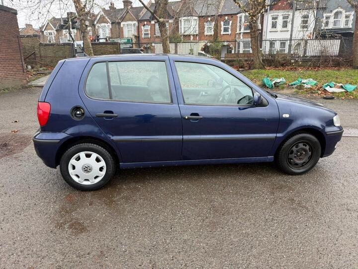 Volkswagen Polo 1.4 E 5dr