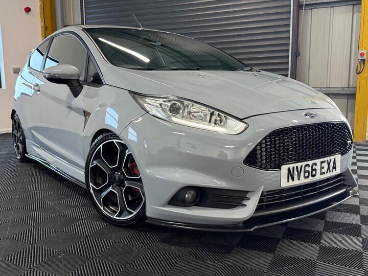 Ford Fiesta 1.6T EcoBoost ST-200 Euro 6 3dr