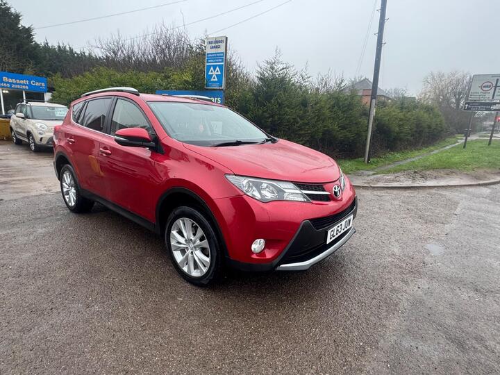 Toyota RAV4 2.0 D-4D Invincible 4WD Euro 5 (s/s) 5dr