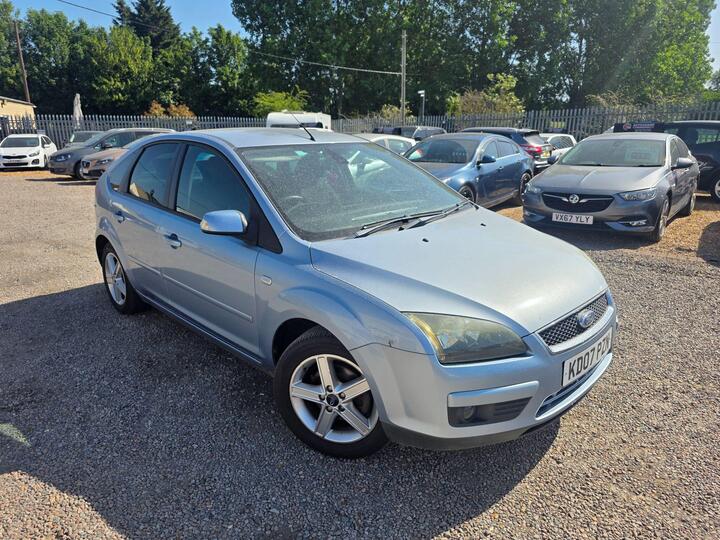 Ford Focus 1.8 Titanium 5dr