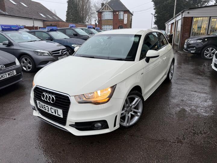 Audi A1 1.6 TDI S Line Euro 5 (s/s) 3dr