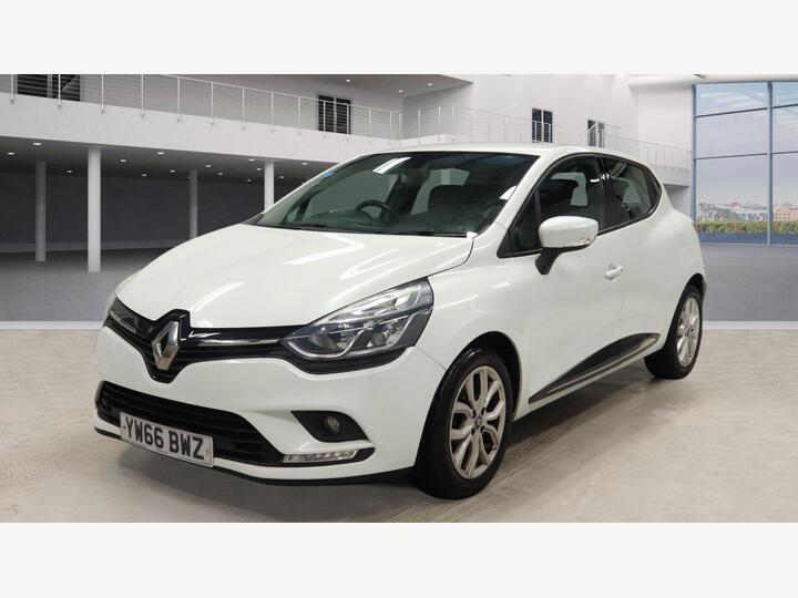 Renault Clio 0.9 TCe Dynamique Nav Euro 6 (s/s) 5dr Renault Clio 0.9 TCe Dynamique Nav Euro 6 (s/s) 5dr