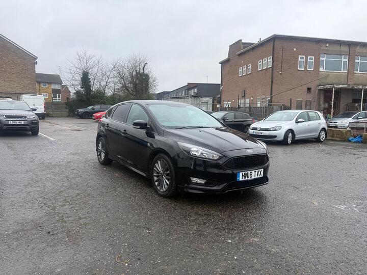 Ford Focus 1.0T EcoBoost ST-Line Euro 6 (s/s) 5dr
