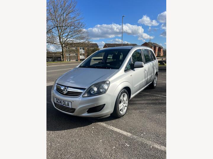 Vauxhall Zafira 1.7 CDTi EcoFLEX Exclusiv Euro 5 5dr (SNav) Vauxhall Zafira 1.7 CDTi EcoFLEX Exclusiv Euro 5 5dr (SNav)