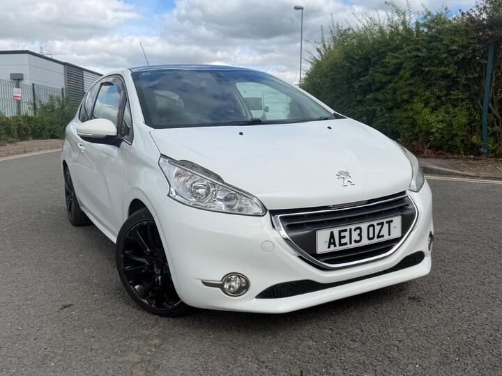 Peugeot 208 1.6 E-HDi Feline Euro 5 (s/s) 3dr