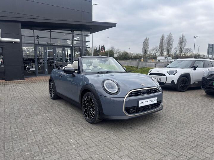 MINI Cooper Convertible 2.0C Exclusive Steptronic Euro 6 (s/s) 2dr