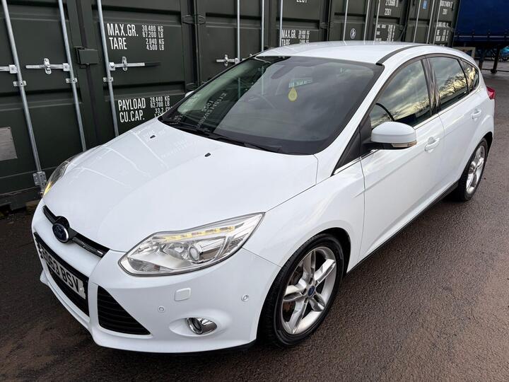 Ford Focus 1.6 TDCi Titanium X Euro 5 (s/s) 5dr