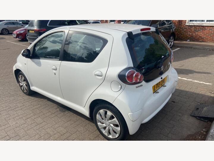 Toyota AYGO 1.0 VVT-i Ice Euro 5 5dr
