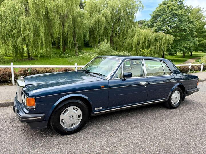Bentley Brooklands 6.8 4dr Bentley Brooklands 6.8 4dr