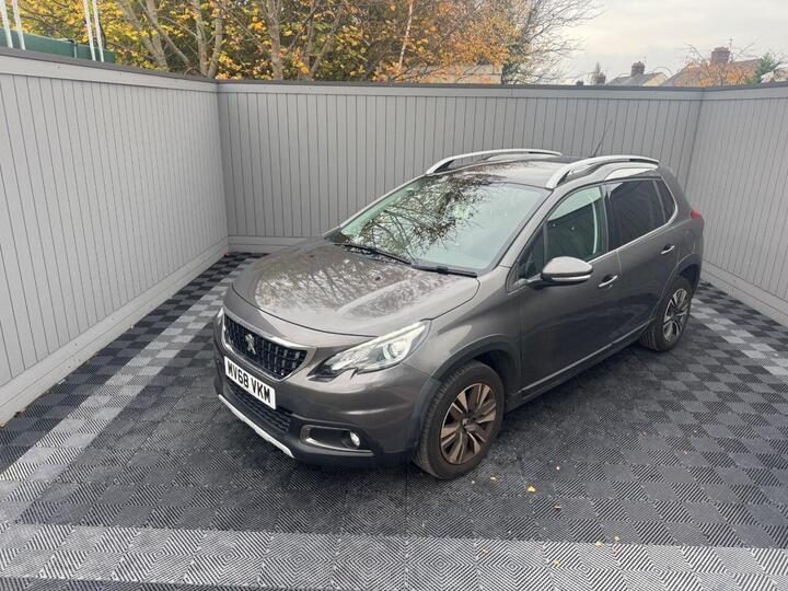 Peugeot 2008 1.2 PureTech Allure Premium Euro 6 (s/s) 5dr Peugeot 2008 1.2 PureTech Allure Premium Euro 6 (s/s) 5dr
