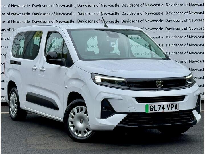 Vauxhall Combo Life Electric 52kWh Design XL MPV Auto 5dr (7.4kW Charger) Vauxhall Combo Life Electric 52kWh Design XL MPV Auto 5dr (7.4kW Charger)