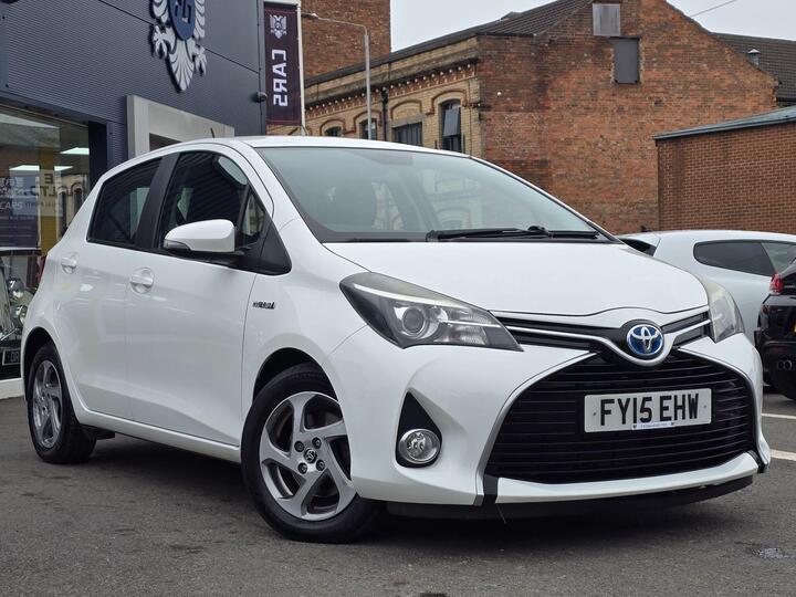 Toyota Yaris 1.5 VVT-h Icon E-CVT Euro 6 5dr Toyota Yaris 1.5 VVT-h Icon E-CVT Euro 6 5dr