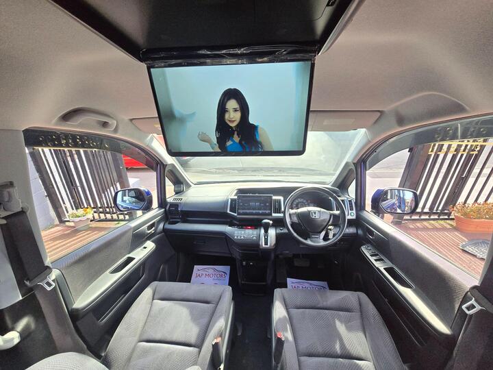 Honda Stepwagon SPADA 8 SEATERS