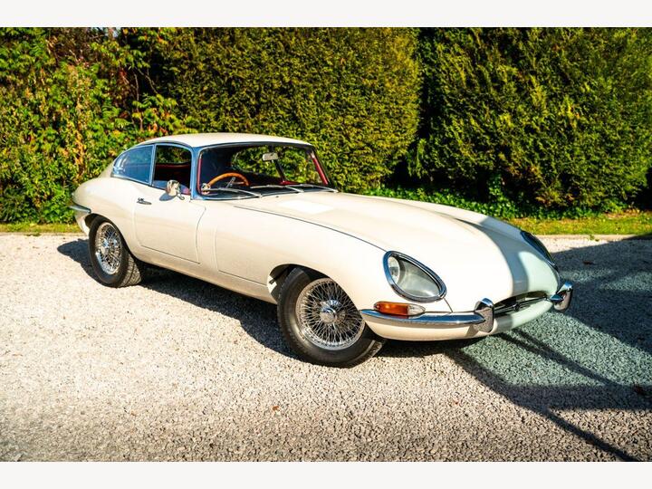 Jaguar E-TYPE Stunning Jaguar E-Type