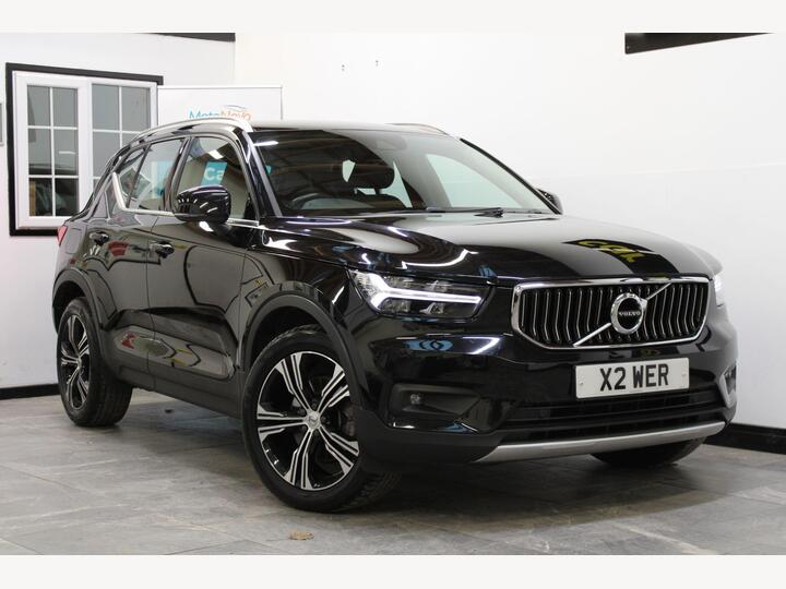 Volvo XC40 2.0 B4 MHEV Inscription Pro Auto Euro 6 (s/s) 5dr