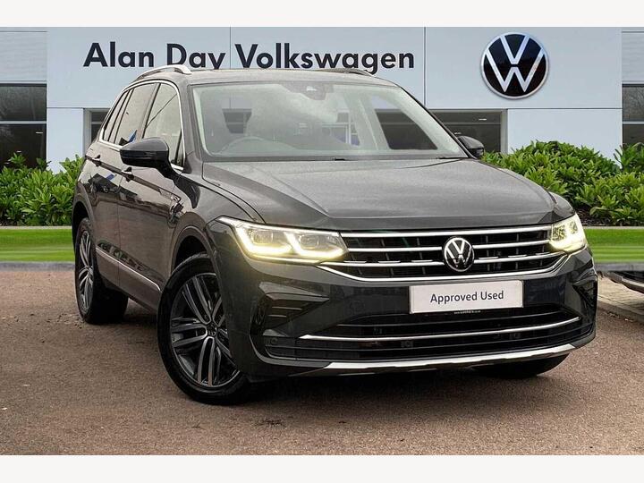 Volkswagen Tiguan 2.0 TSI Elegance DSG 4Motion Euro 6 (s/s) 5dr