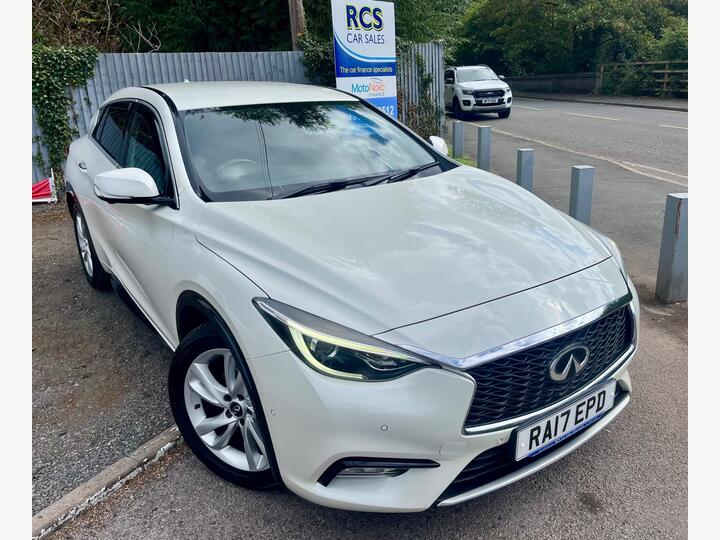Infiniti Q30 1.6T Premium Euro 6 (s/s) 5dr