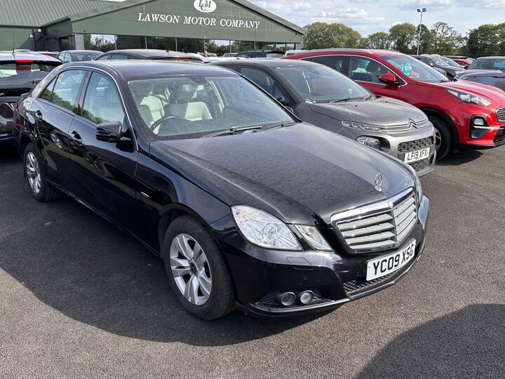 Mercedes-Benz E-CLASS 2.1 E250 CDI BlueEfficiency SE Tiptronic Euro 5 4dr