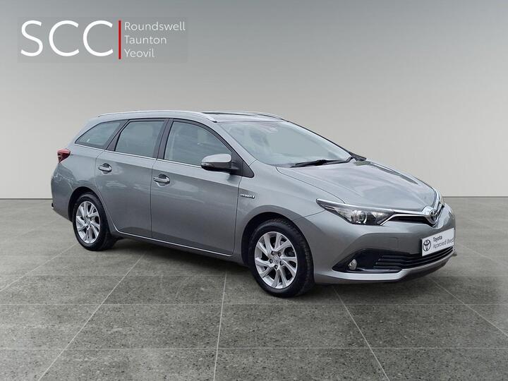 Toyota Auris 1.8 VVT-h Icon Tech Touring Sports CVT Euro 6 (s/s) 5dr Toyota Auris 1.8 VVT-h Icon Tech Touring Sports CVT Euro 6 (s/s) 5dr
