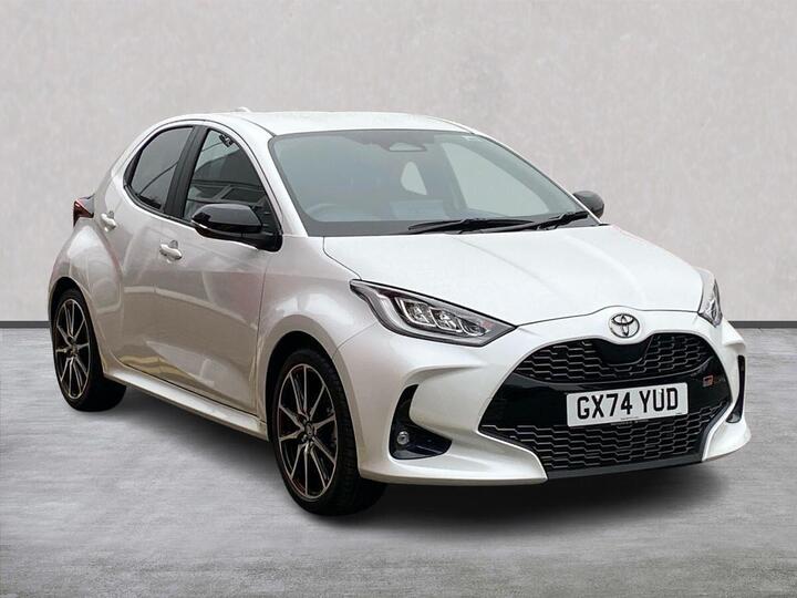 Toyota YARIS 1.5 VVT-h GR SPORT E-CVT Euro 6 (s/s) 5dr