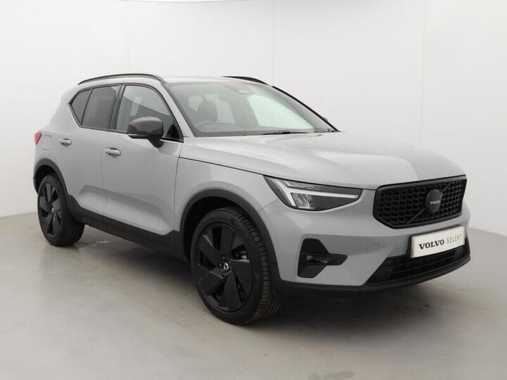 Volvo XC40 2.0 B3 MHEV Plus Black Edition DCT Auto Euro 6 (s/s) 5dr