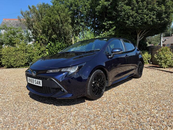 Toyota Corolla 1.8 VVT-h Icon Tech CVT Euro 6 (s/s) 5dr