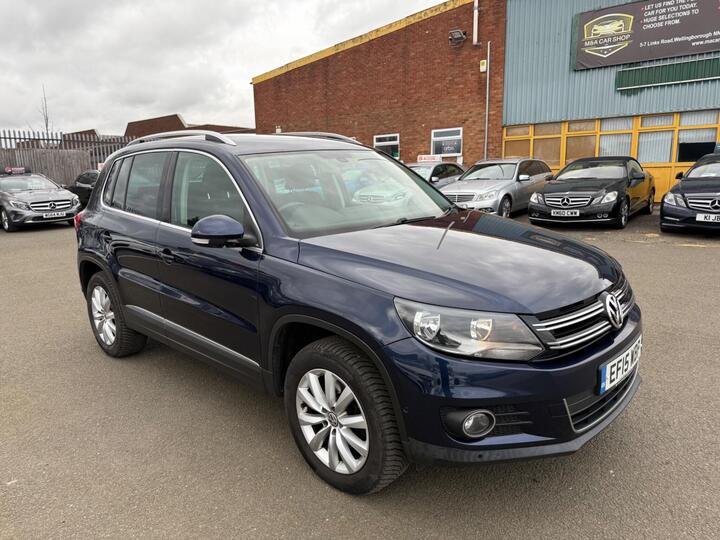 Volkswagen Tiguan 2.0 TDI BlueMotion Tech Match DSG 4WD Euro 5 (s/s) 5dr Volkswagen Tiguan 2.0 TDI BlueMotion Tech Match DSG 4WD Euro 5 (s/s) 5dr