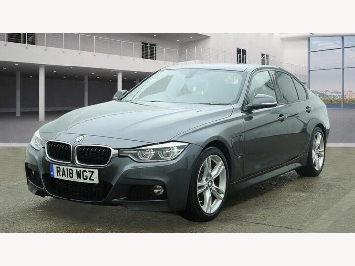 BMW 3 Series 2.0 330e 7.6kWh M Sport Auto Euro 6 (s/s) 4dr BMW 3 Series 2.0 330e 7.6kWh M Sport Auto Euro 6 (s/s) 4dr