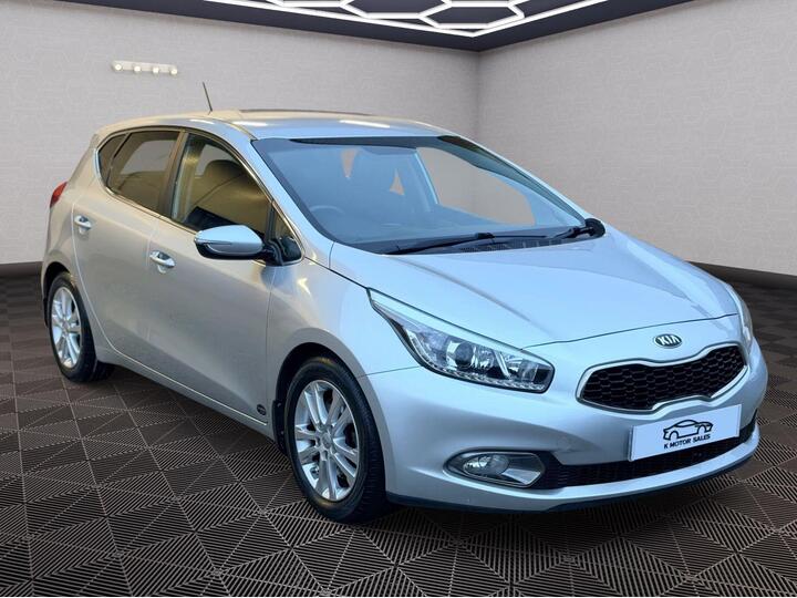 Kia Ceed 1.6 GDi 3 DCT Euro 5 5dr